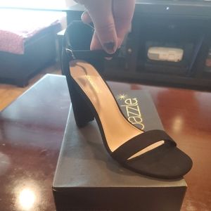 Shoedazzle heels